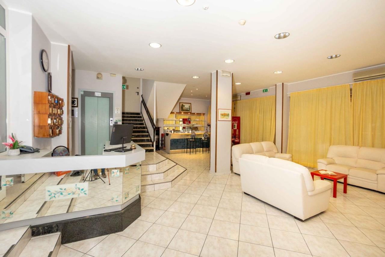רימיני Hotel Galileo מראה חיצוני תמונה